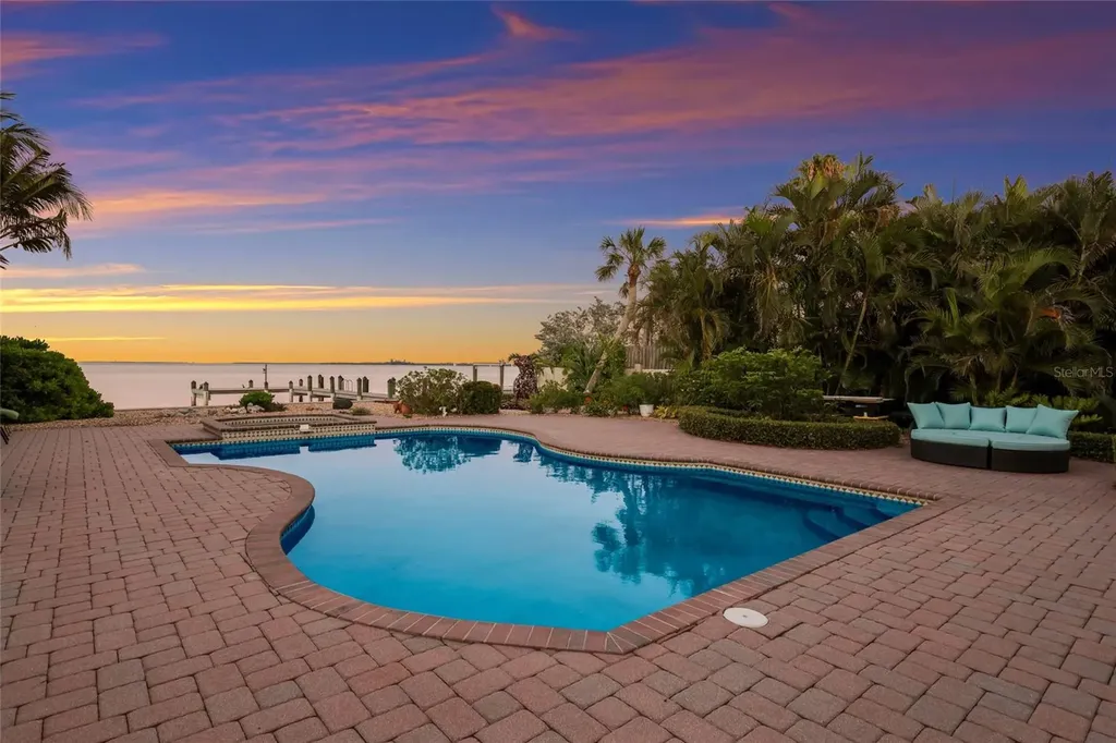 518 58th Street Holmes Beach FL 34217