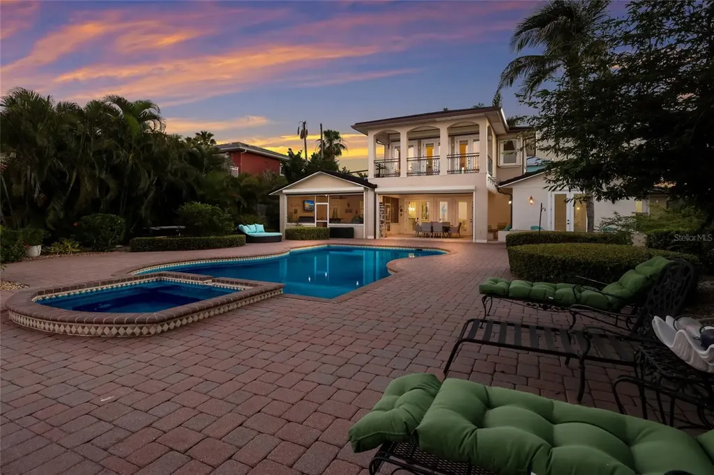 518 58th Street Holmes Beach FL 34217