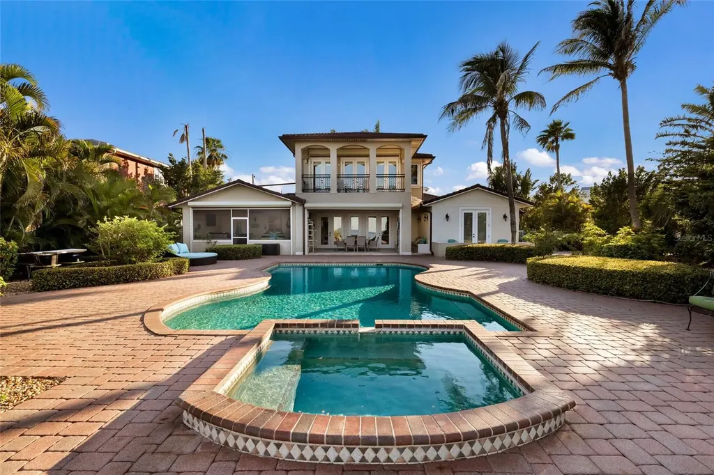 518 58th Street Holmes Beach FL 34217