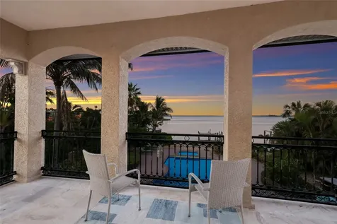 518 58TH Street Holmes Beach FL 34217