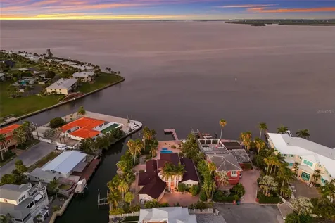 518 58th Street Holmes Beach FL 34217