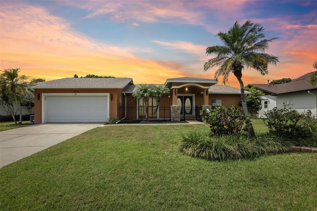 5916 Oakhurst Drive Seminole FL 33772