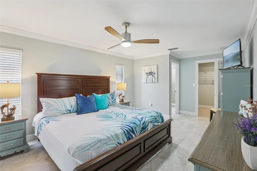 5916 Oakhurst Drive Seminole FL 33772