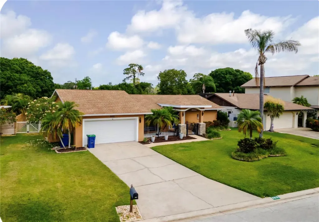 5916 Oakhurst Drive Seminole FL 33772