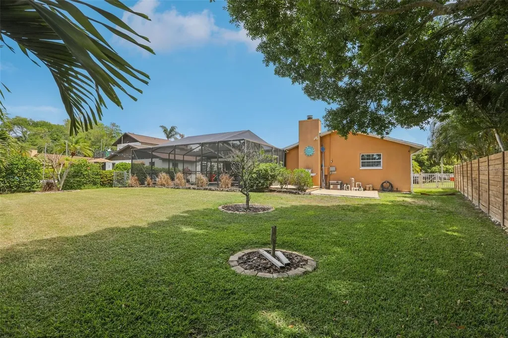 5916 Oakhurst Drive Seminole FL 33772