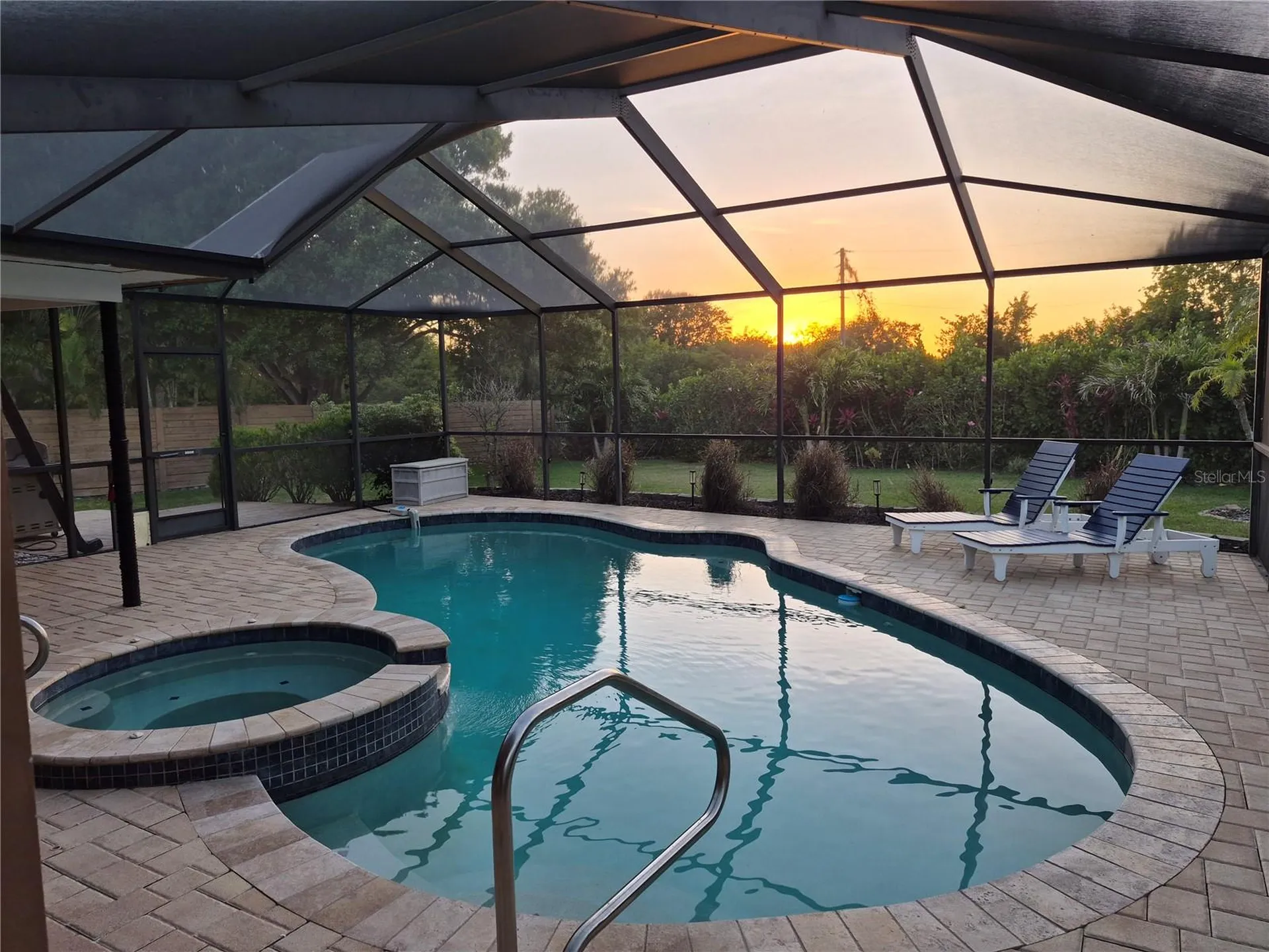 5916 Oakhurst Drive Seminole FL 33772