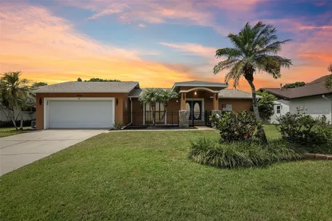5916 Oakhurst Drive Seminole FL 33772