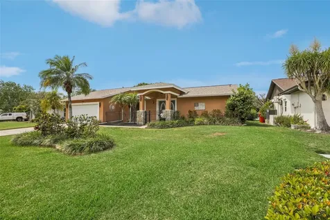 5916 Oakhurst Drive Seminole FL 33772