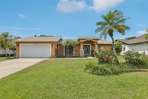 5916 Oakhurst Drive Seminole FL 33772
