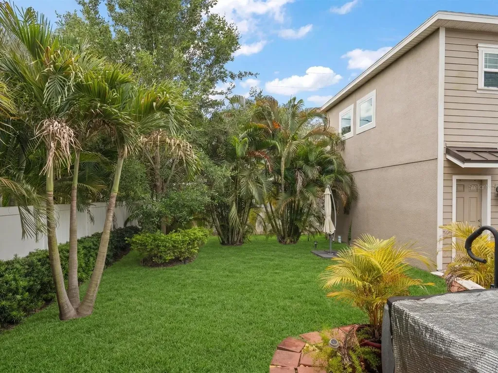710 36th Avenue N St Petersburg FL 33704