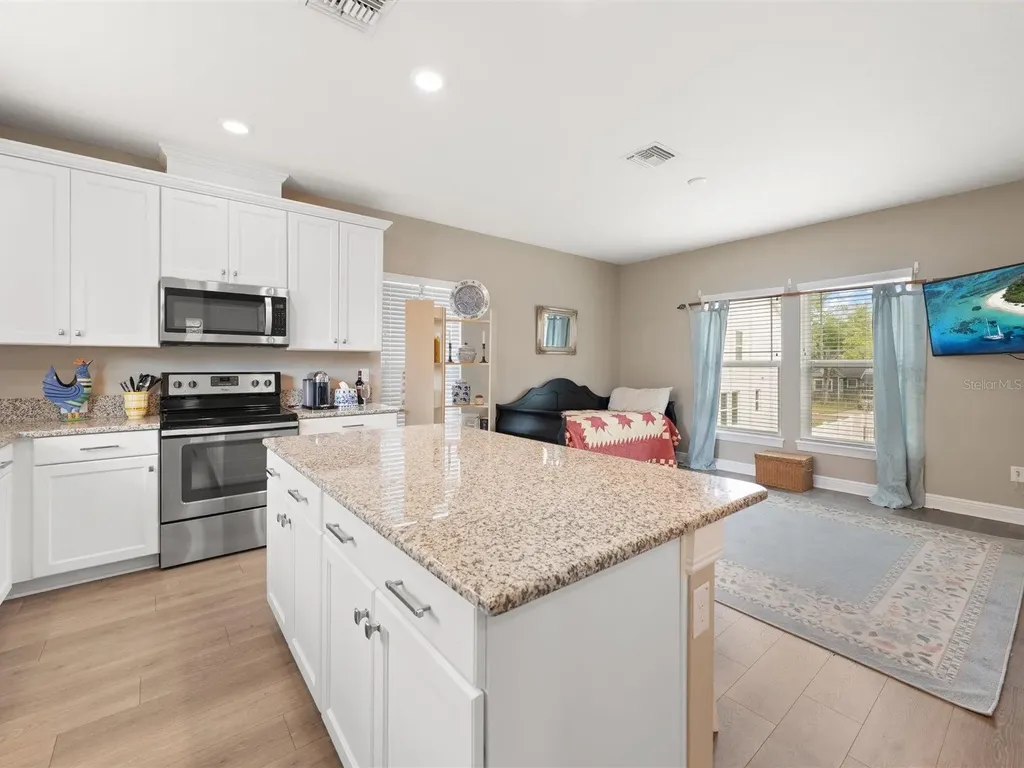 710 36th Avenue N St Petersburg FL 33704