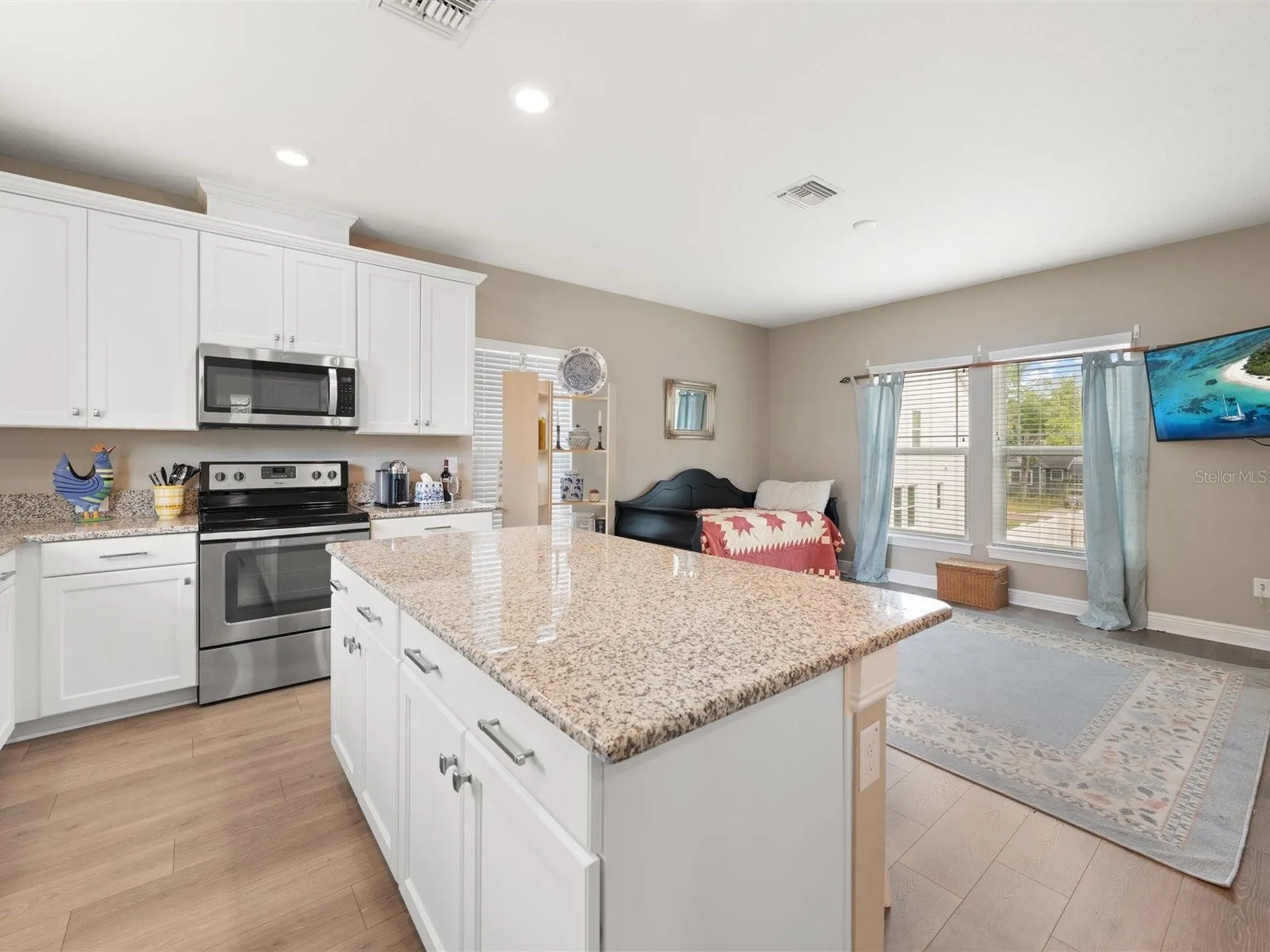 710 36th Avenue N St Petersburg FL 33704