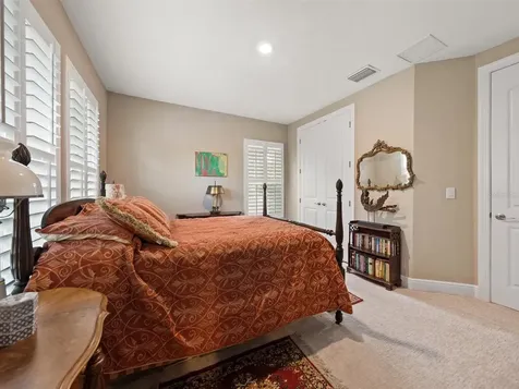 710 36th Avenue N St Petersburg FL 33704