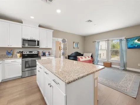 710 36th Avenue N St Petersburg FL 33704