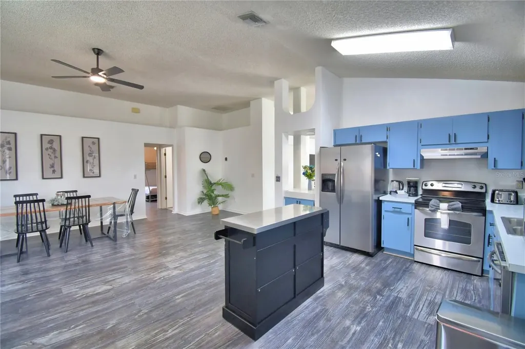 2935 Dickens Circle Kissimmee FL 34747
