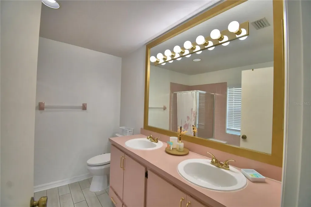 2935 Dickens Circle Kissimmee FL 34747