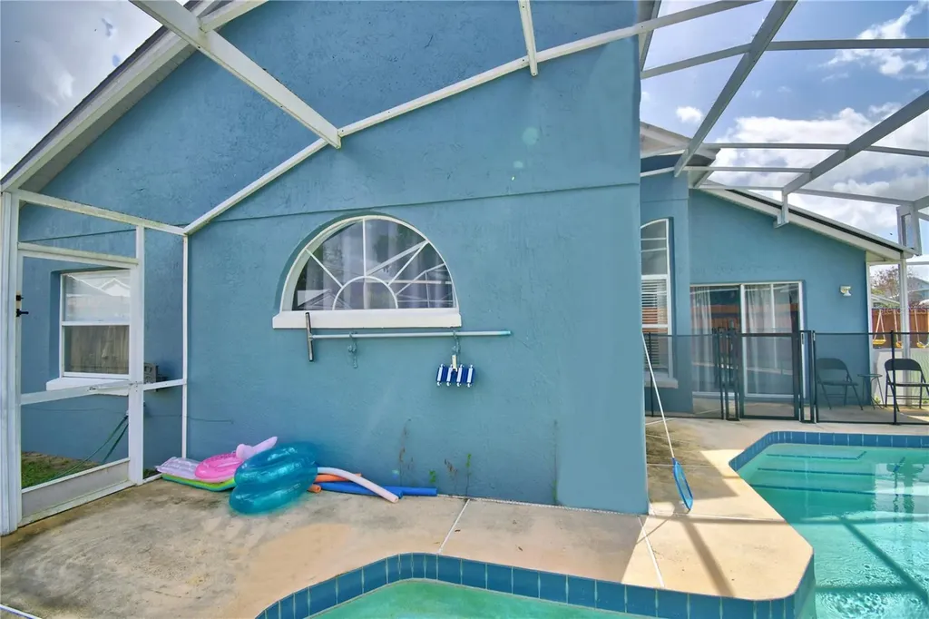 2935 Dickens Circle Kissimmee FL 34747