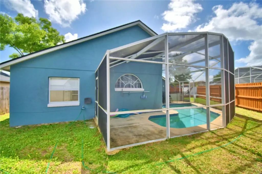 2935 Dickens Circle Kissimmee FL 34747