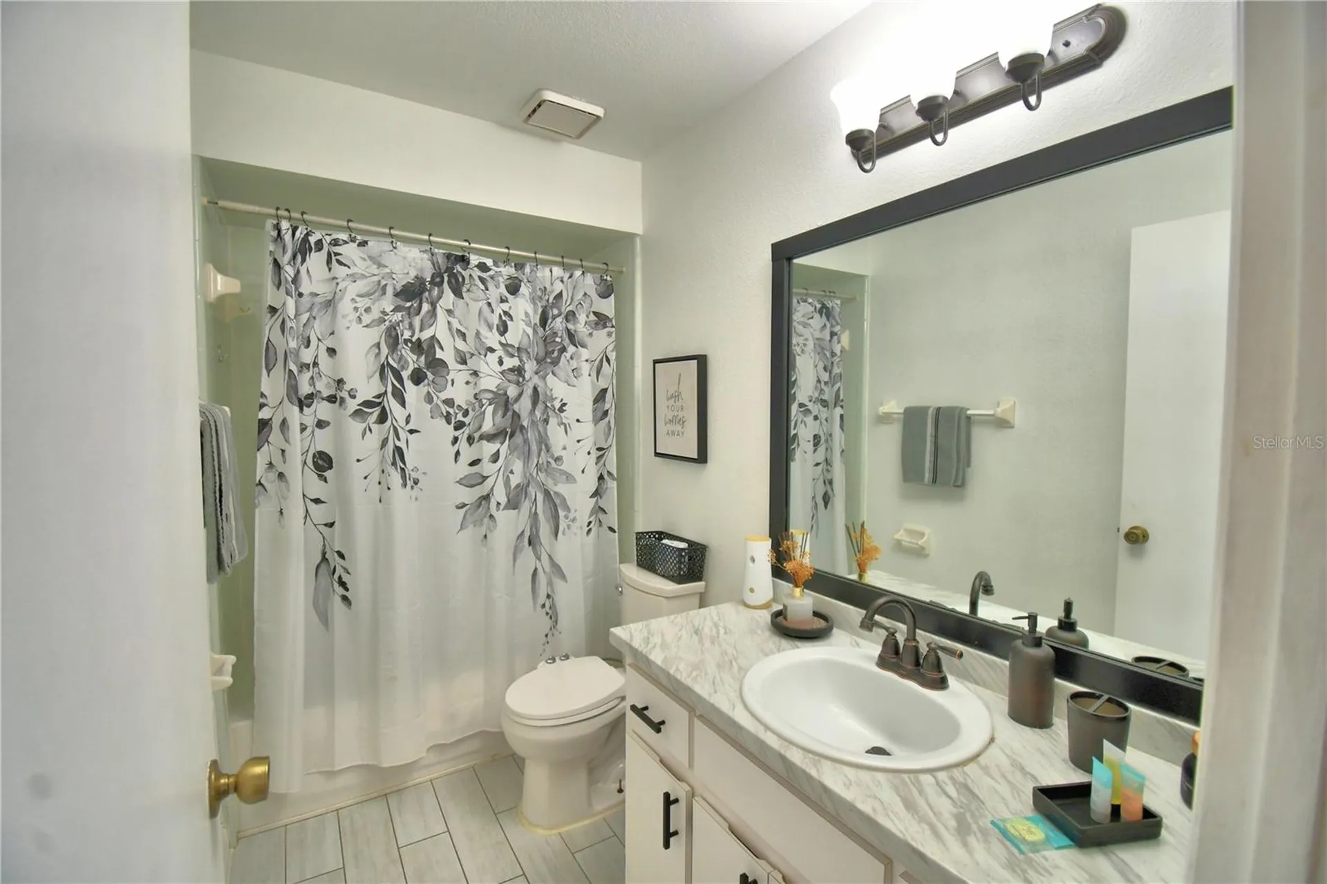 2935 Dickens Circle Kissimmee FL 34747