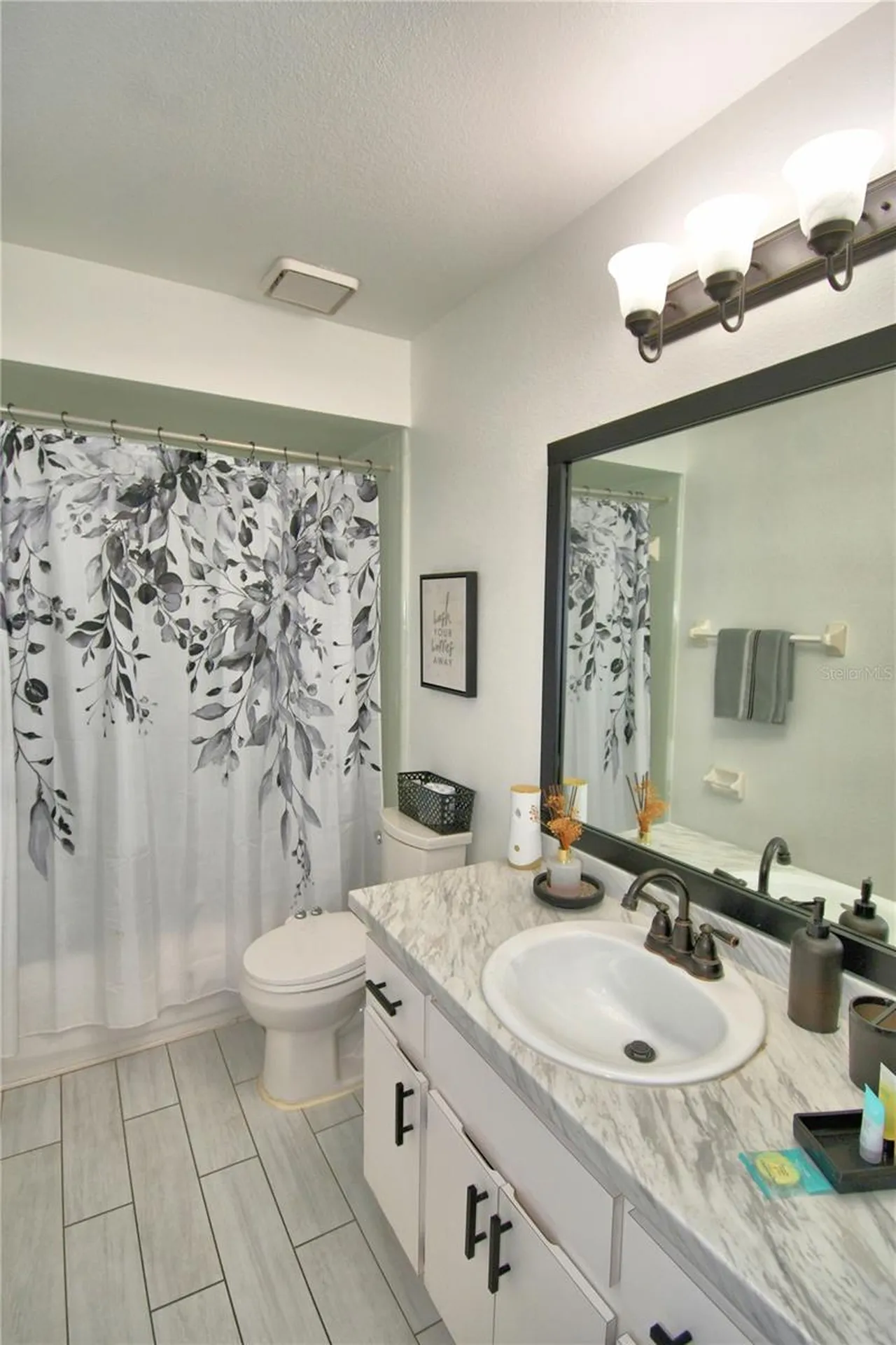 2935 Dickens Circle Kissimmee FL 34747
