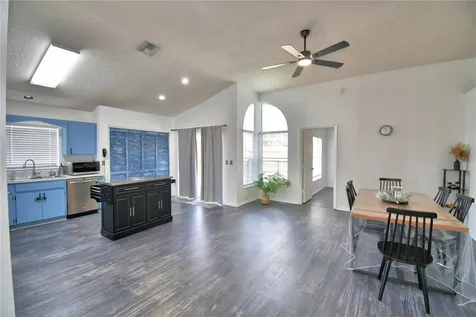 2935 Dickens Circle Kissimmee FL 34747