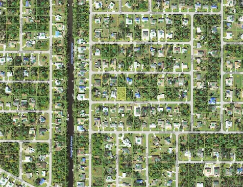 18292 Monmouth Avenue Port Charlotte FL 33948