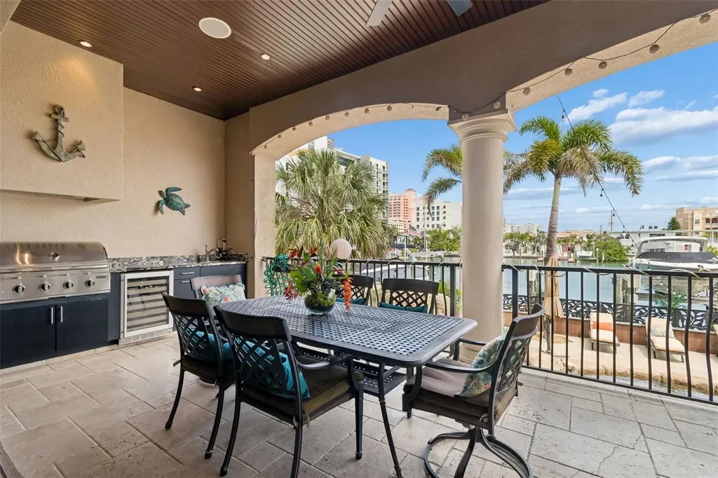 108 Bayside Drive Clearwater Beach FL 33767