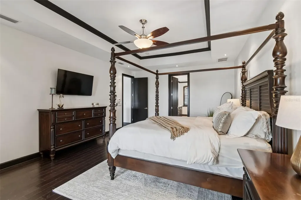 108 Bayside Drive Clearwater Beach FL 33767