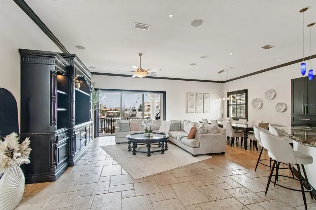 108 Bayside Drive Clearwater Beach FL 33767