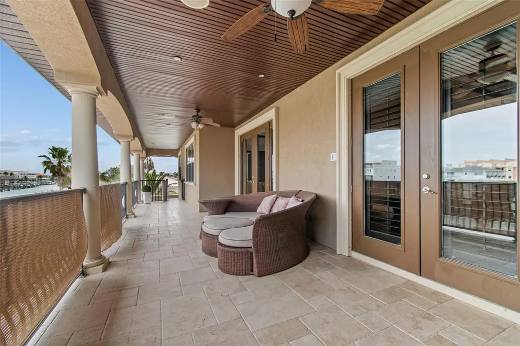 108 Bayside Drive Clearwater Beach FL 33767