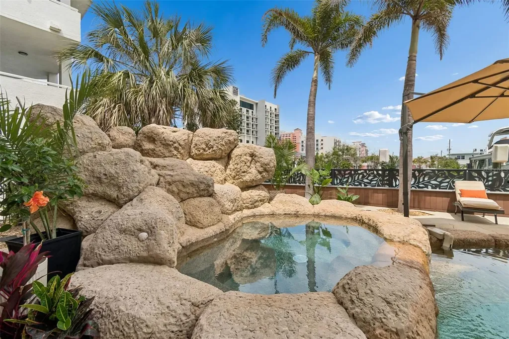 108 Bayside Drive Clearwater Beach FL 33767