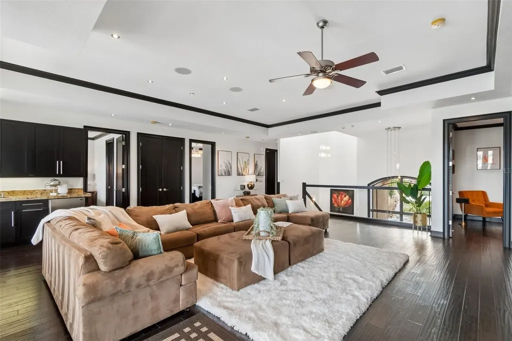 108 Bayside Drive Clearwater Beach FL 33767