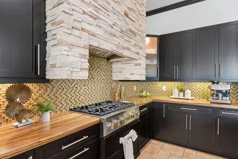 108 Bayside Drive Clearwater Beach FL 33767
