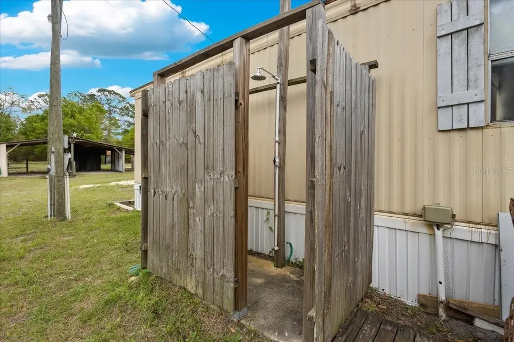 3100 NW 20th Street Bell FL 32619