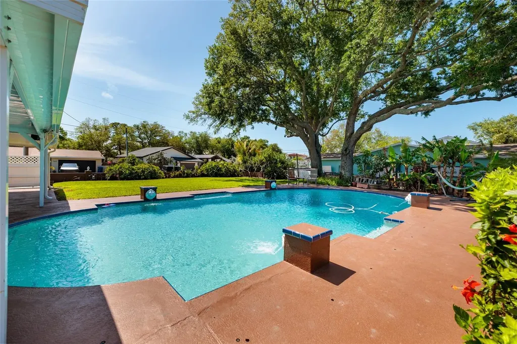 1449 45th Avenue NE St Petersburg FL 33703