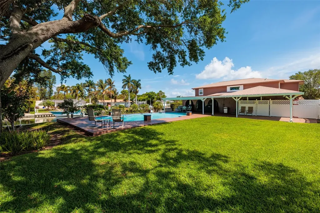 1449 45th Avenue NE St Petersburg FL 33703