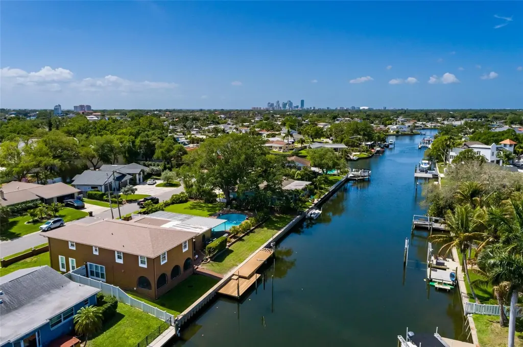 1449 45th Avenue NE St Petersburg FL 33703