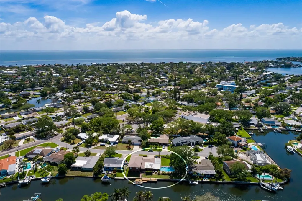 1449 45th Avenue NE St Petersburg FL 33703