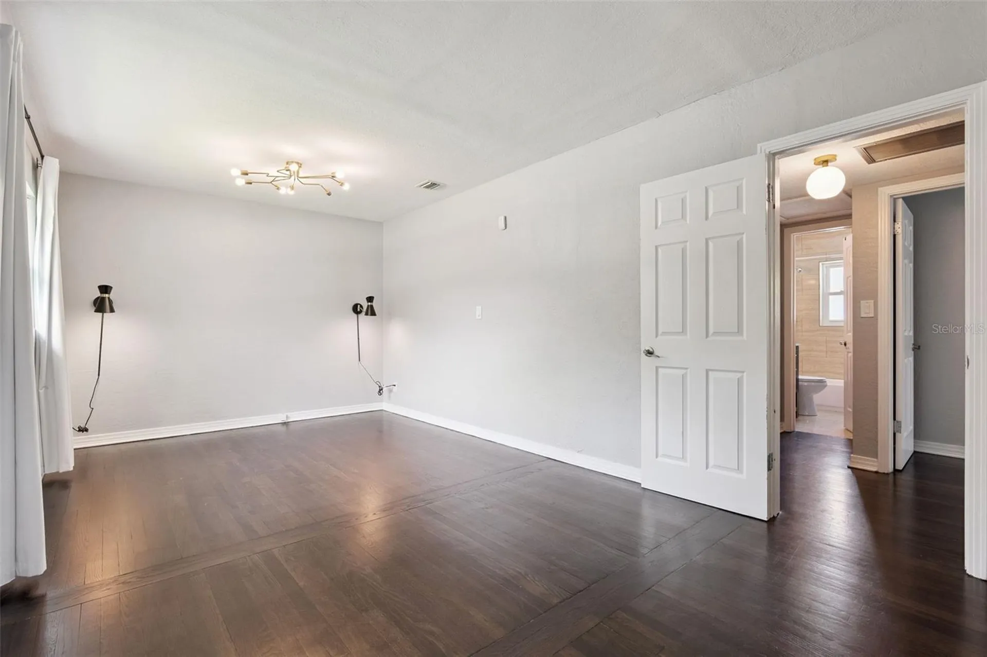 2001 Gale Street Orlando FL 32803