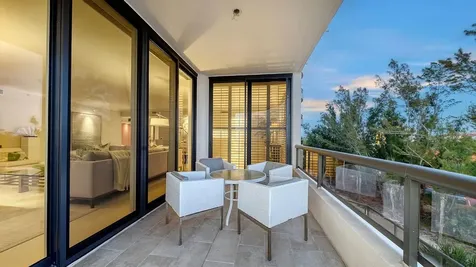 415 L Ambiance Drive Longboat Key FL 34228