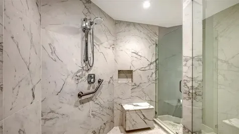 415 L Ambiance Drive Longboat Key FL 34228