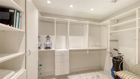 415 L Ambiance Drive Longboat Key FL 34228
