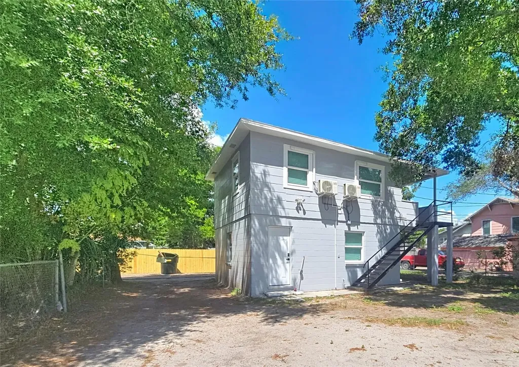1035 15th Avenue S St Petersburg FL 33705
