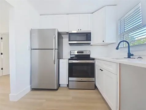 1035 15th Avenue S St Petersburg FL 33705