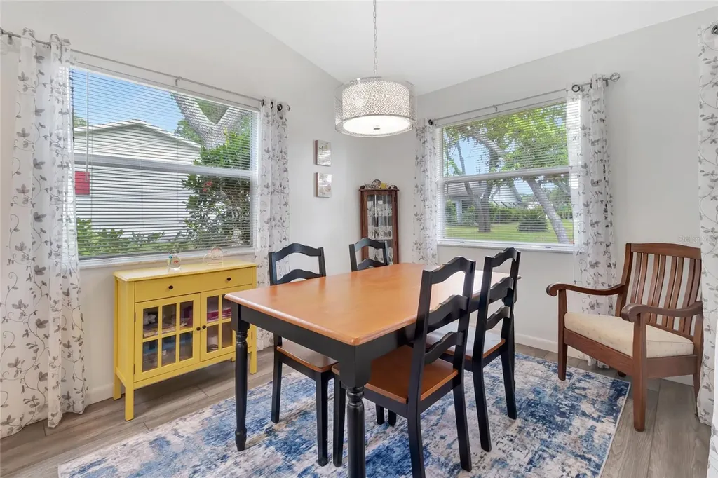 27 Gordon Court Leesburg FL 34788