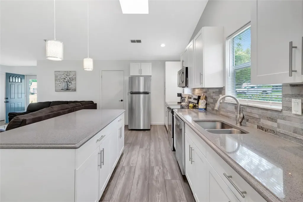 27 Gordon Court Leesburg FL 34788