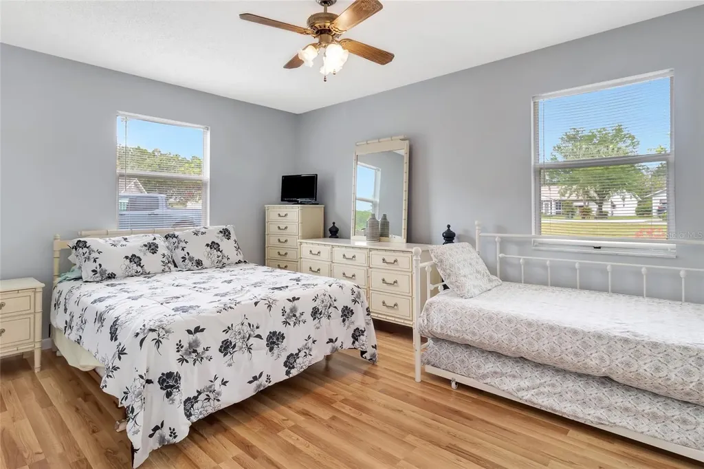 27 Gordon Court Leesburg FL 34788