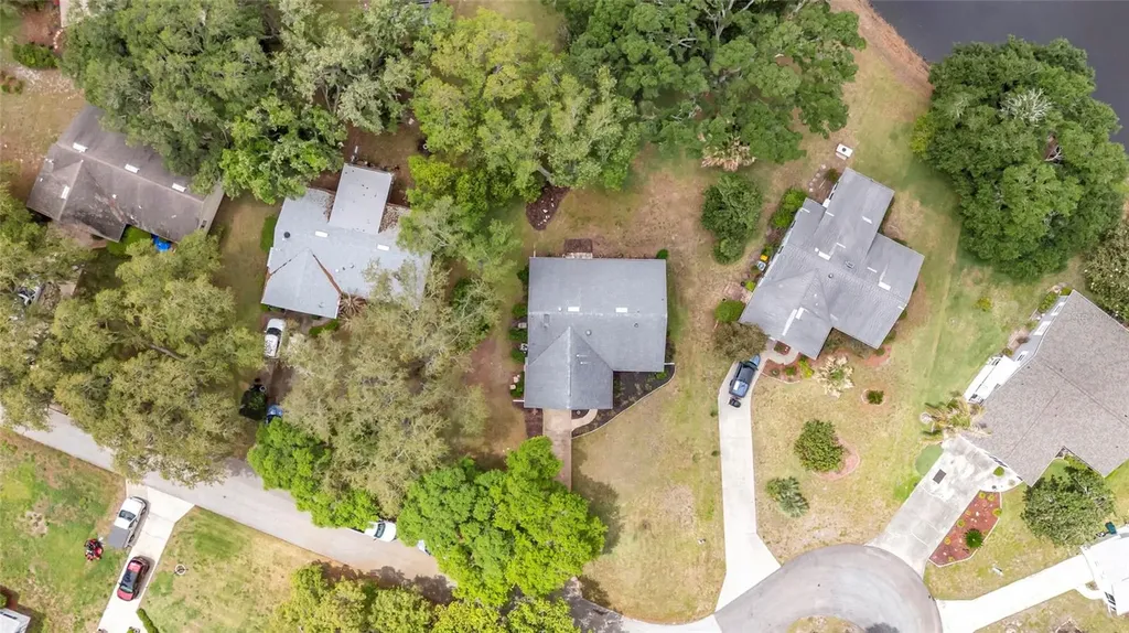 27 Gordon Court Leesburg FL 34788