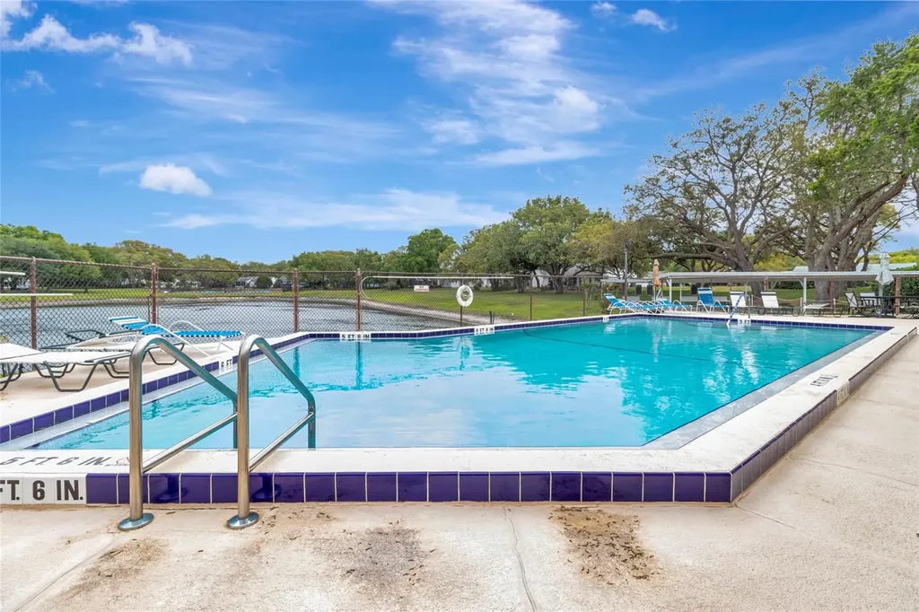 27 Gordon Court Leesburg FL 34788