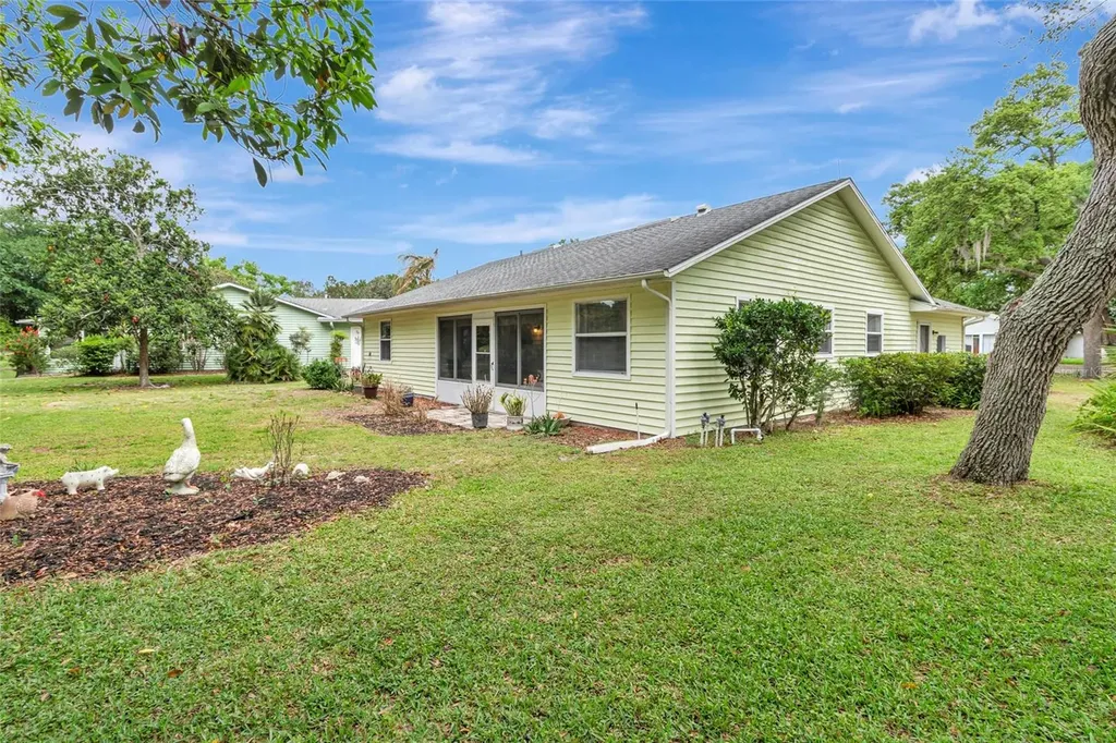 27 Gordon Court Leesburg FL 34788